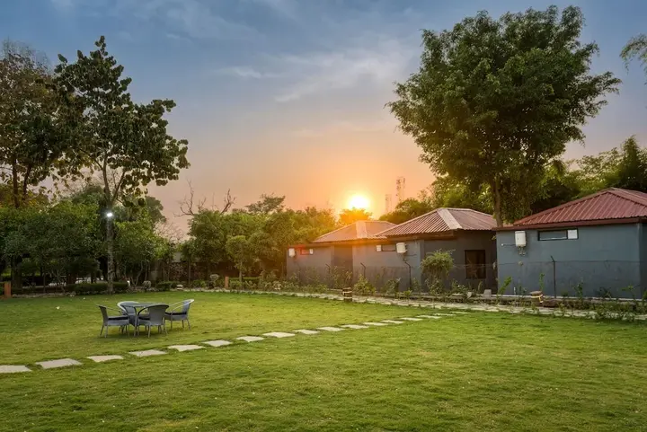 Наинитал: Corbett Machaan Resort