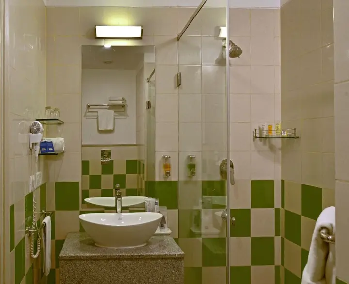 Моханд: Hometel Roorkee
