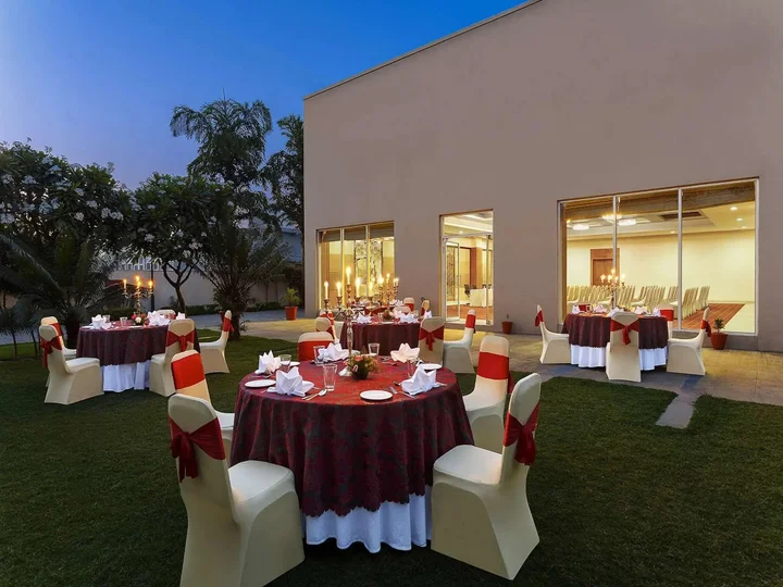 Моханд: Hometel Roorkee