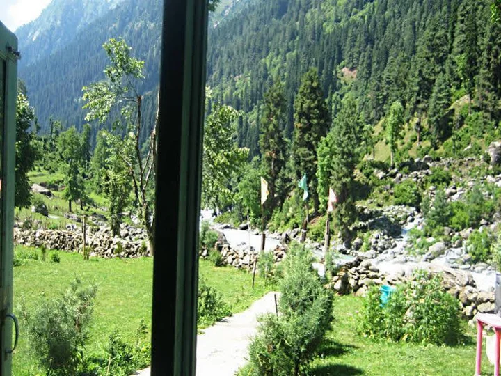 Пахалгам: River Front Hotel