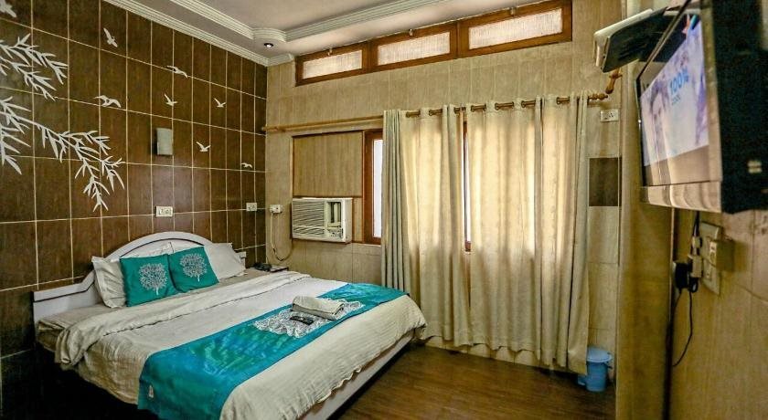Дехрадун: Embassy Hotel