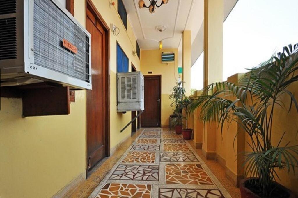 Дехрадун: Embassy Hotel
