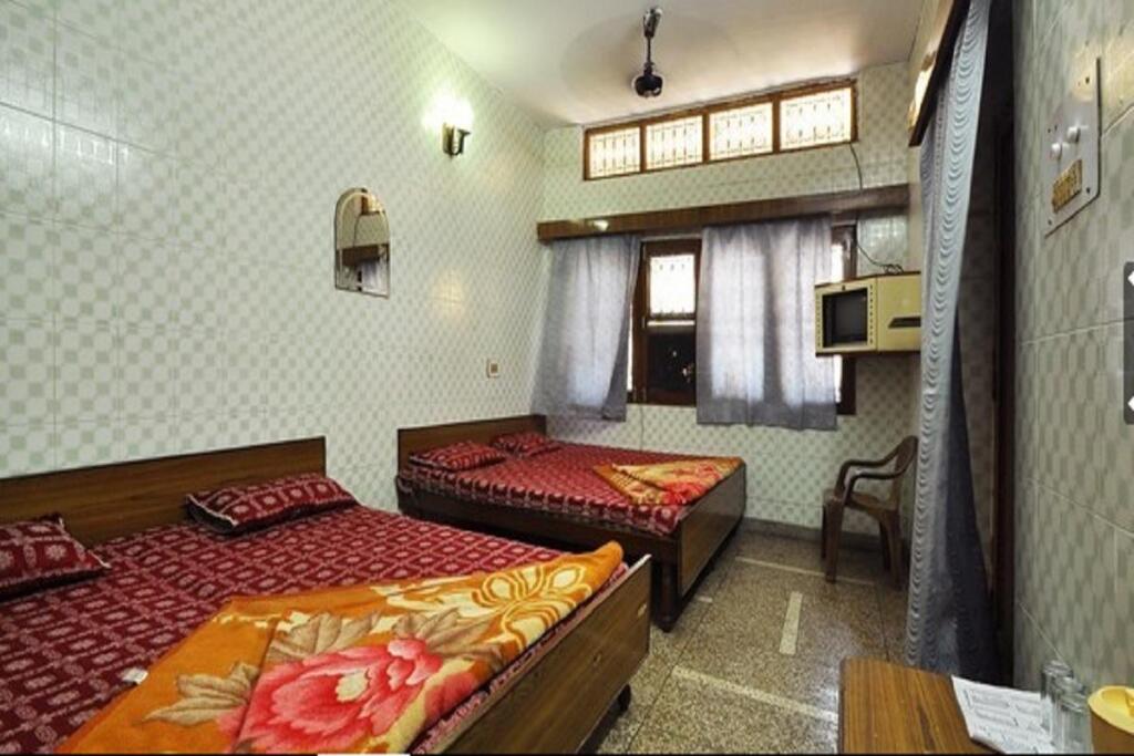 Дехрадун: Embassy Hotel