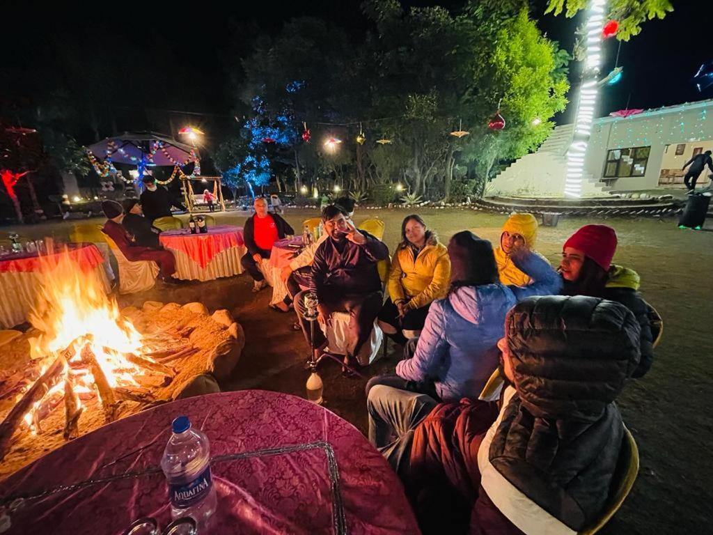 Наинитал: Corbett Fun Resort