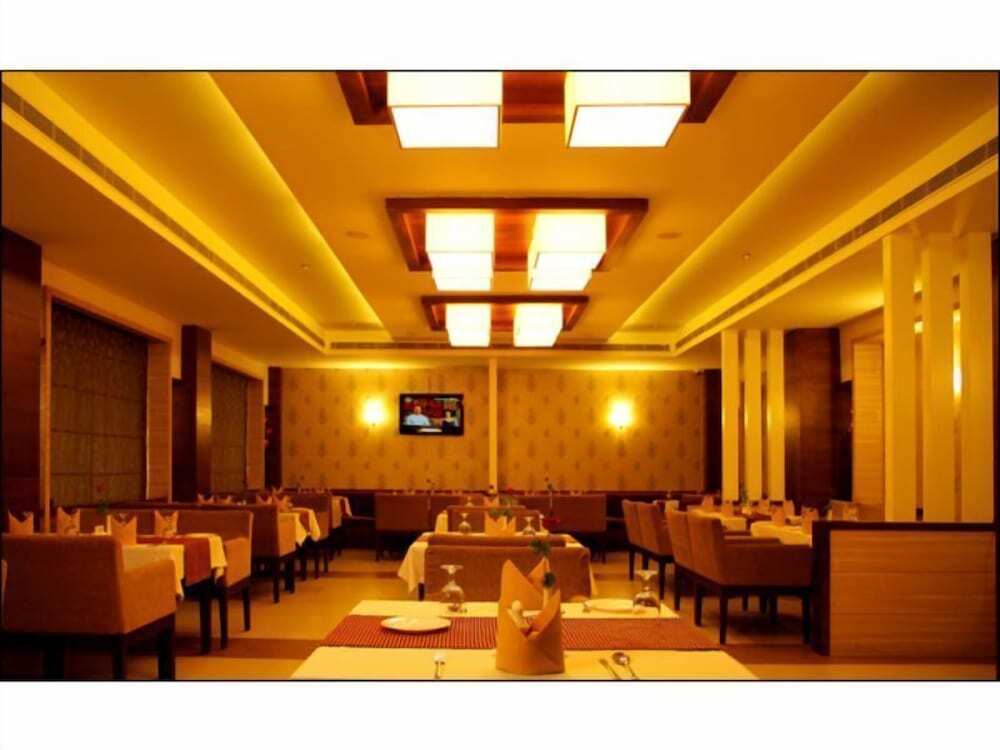 Мухамма: Hotel Excalibur