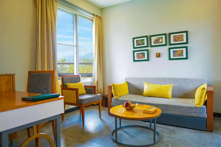 Наинитал: The Golden Tusk Resort