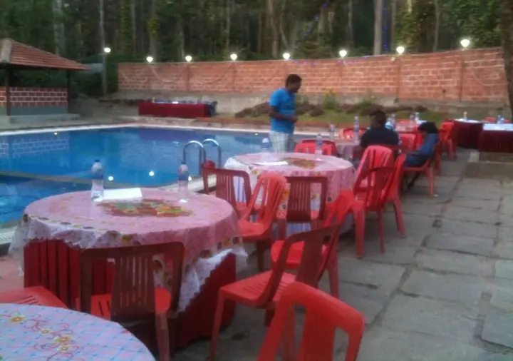Кушалнагар: Coorg Coffee Flower Resort