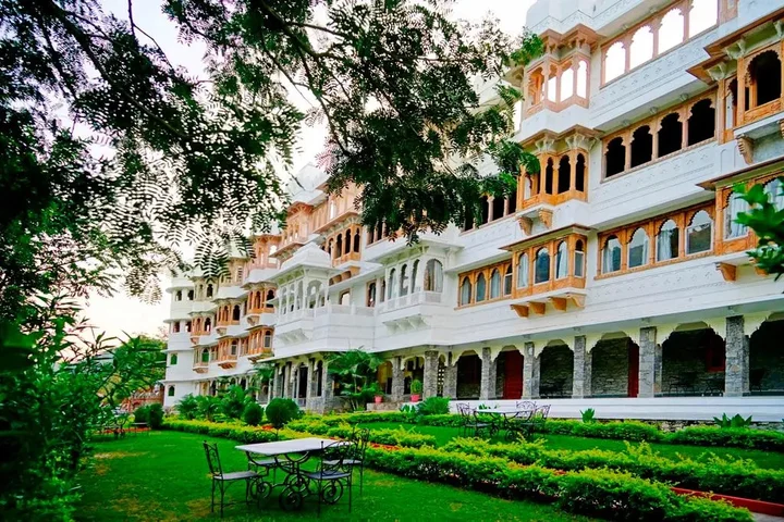 Садри: Kavish The Haveli Resort