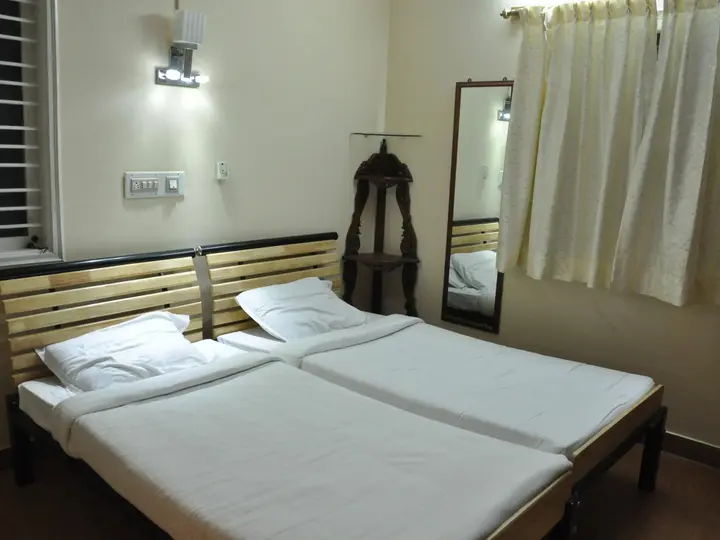 Бангалор: Merivian Lets Hotel