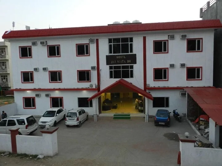 Катра: Jai Ma Inn Hotel