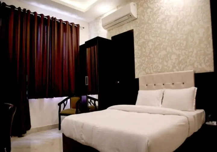 Кота: Hotel Khatana Palace
