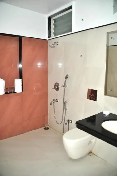 Бхопал: The Bhopal Grande Apartment