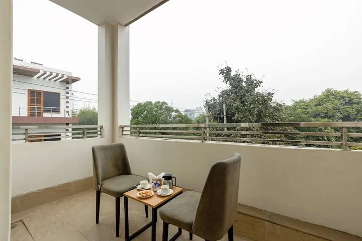Гуруграм: Aadat Hotel Subhash Chowk Gurgaon