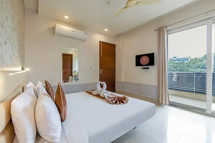 Гуруграм: Aadat Hotel Subhash Chowk Gurgaon