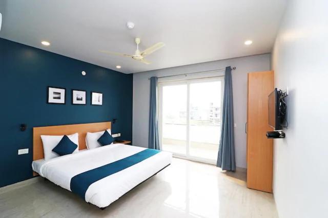 Гуруграм: Aadat Hotel Subhash Chowk Gurgaon