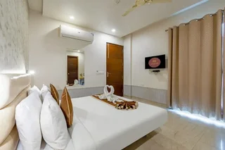 Гуруграм: Aadat Hotel Subhash Chowk Gurgaon