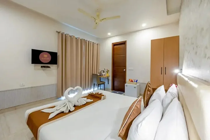 Гуруграм: Aadat Hotel Subhash Chowk Gurgaon