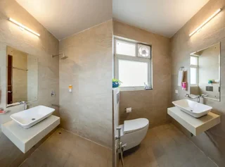 Гуруграм: Aadat Hotel Subhash Chowk Gurgaon