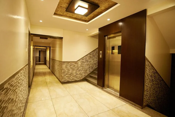 Ширди: Hotel KBS Grand