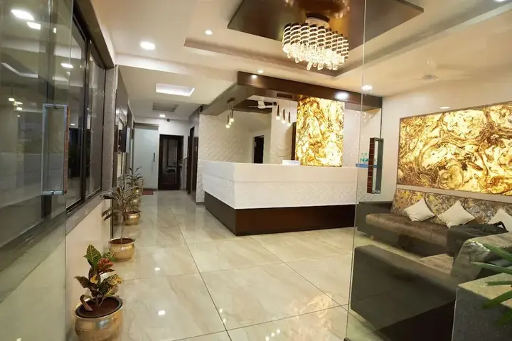 Ширди: Hotel KBS Grand