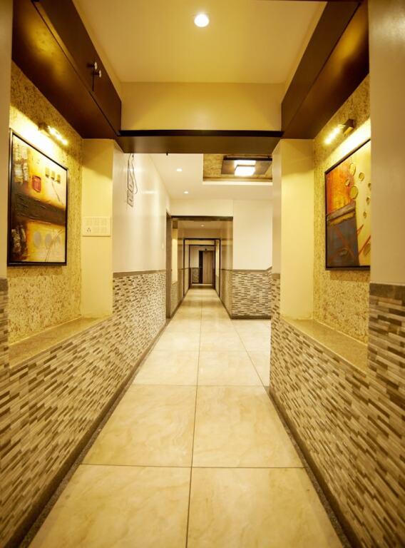 Ширди: Hotel KBS Grand