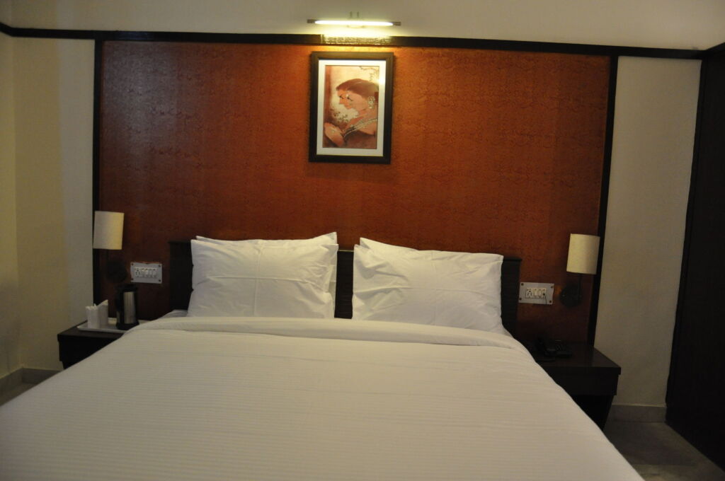Газиабад: Hotel Krishna Sagar NH24