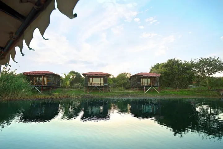 Читторгарх: Pangarh Lake Retreat