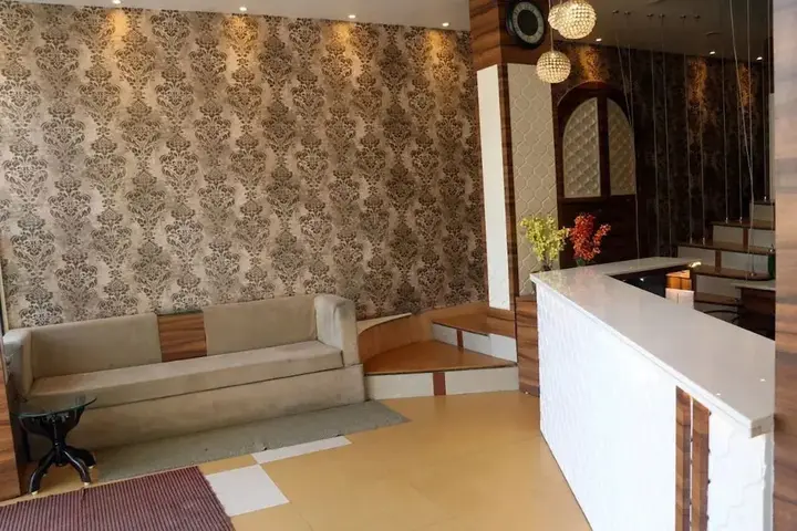 Пачмарай: hotel utkarsh