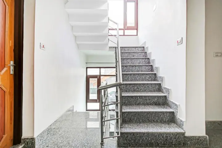 Шринагар: OYO 84775 Hotel Grand Sultan