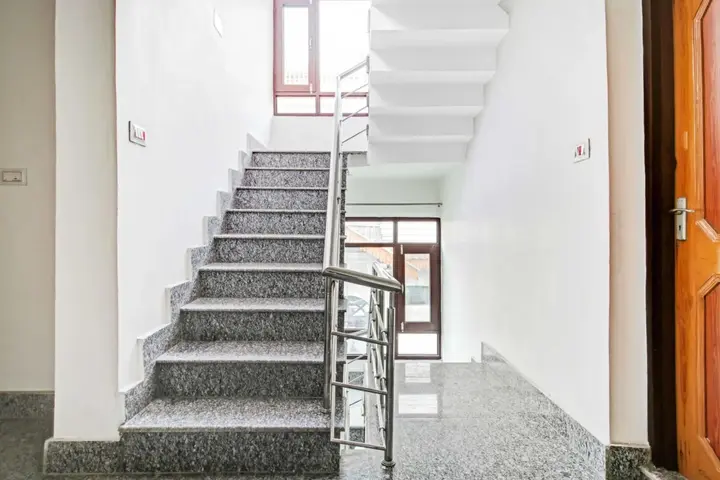Шринагар: OYO 84775 Hotel Grand Sultan