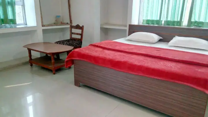 Сарнатх: Raj Shanti Guest House Sarnath