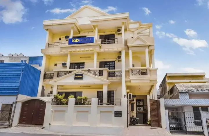 Лакхнау: Tekarees Guest House