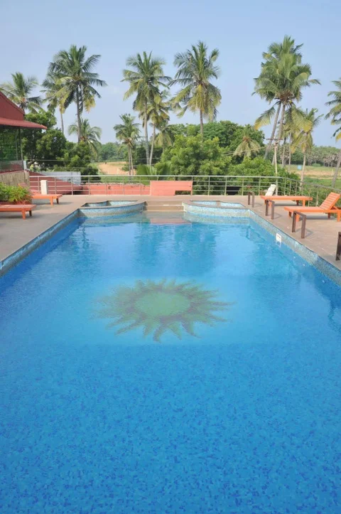 Калапет: Soorya Beach Resort