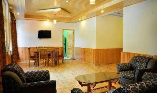 Манали: The Cedar Cottages Manali