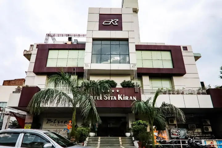 Барейлли: OYO Flagship 4137 Resort Sita Kiran