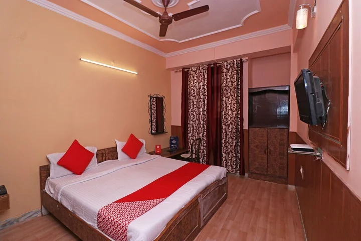 Асансол: Hotel Parbati International