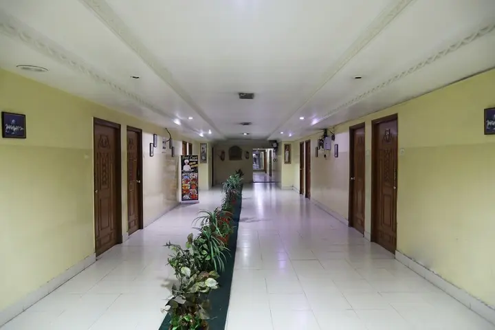 Асансол: Hotel Parbati International