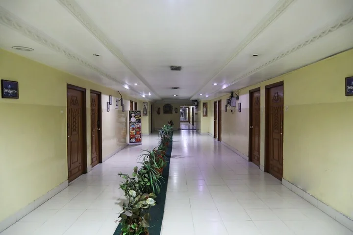 Асансол: Hotel Parbati International