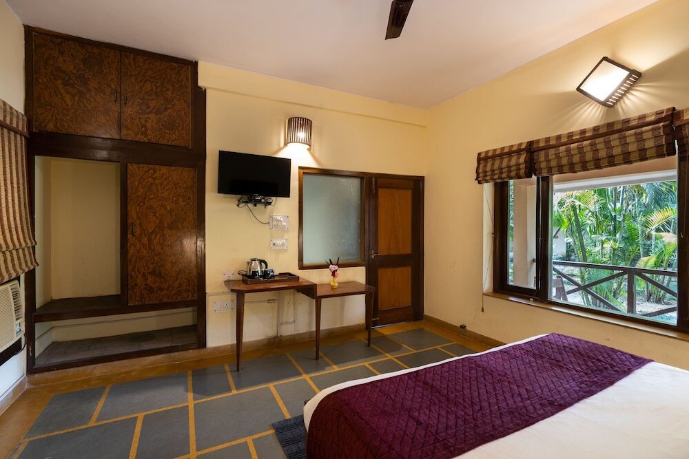 Наинитал: Corbett Wild Resort- A River Access Property