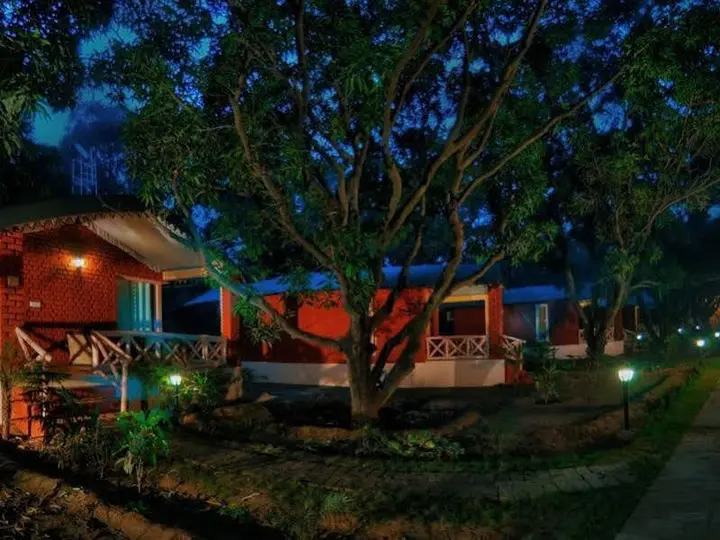 Garhmukteshwar: Hotel Baghaan Orchard Retreat
