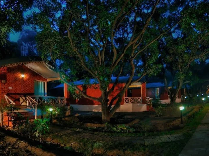 Garhmukteshwar: Hotel Baghaan Orchard Retreat