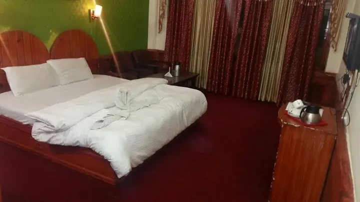 Манали: Hotel Him View