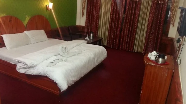 Манали: Hotel Him View