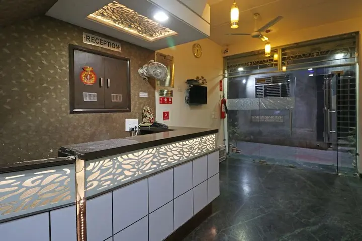 Матхура: OYO 10414 Hotel Tushar Residency