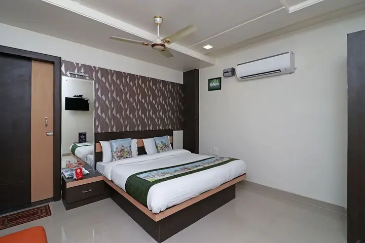 Матхура: OYO 10414 Hotel Tushar Residency