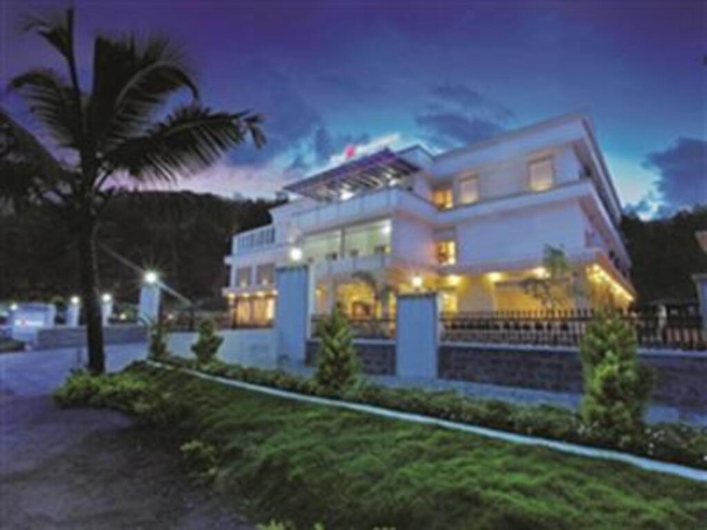 Чирайнкижу: Raj Regency Hotel