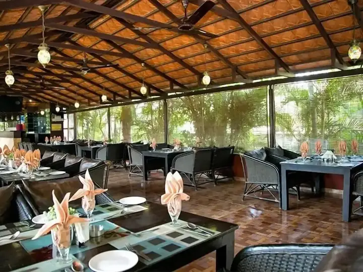 Хоспет: Hotel Hampi International