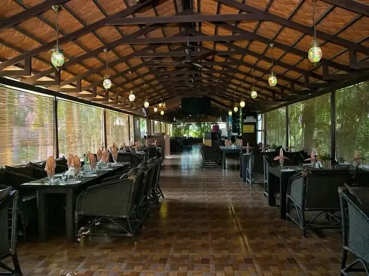Хоспет: Hotel Hampi International