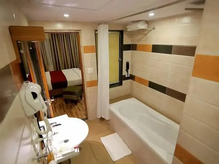 Хоспет: Hotel Hampi International