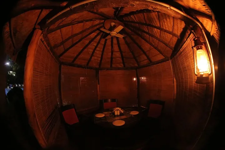 Хоспет: Hotel Hampi International